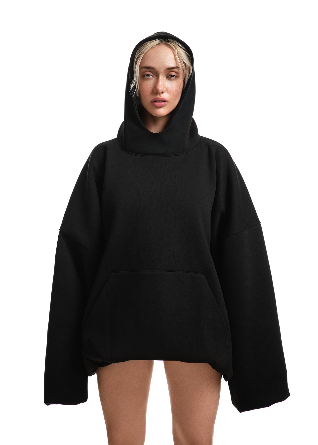 SAKE OF ART Giant Hoodie – Black Edition